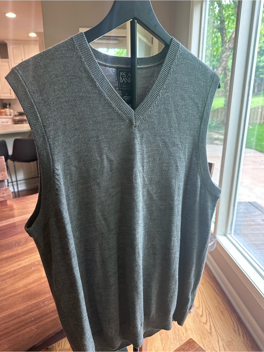 Jos A Bank Merino Wool Sweater Vest L
